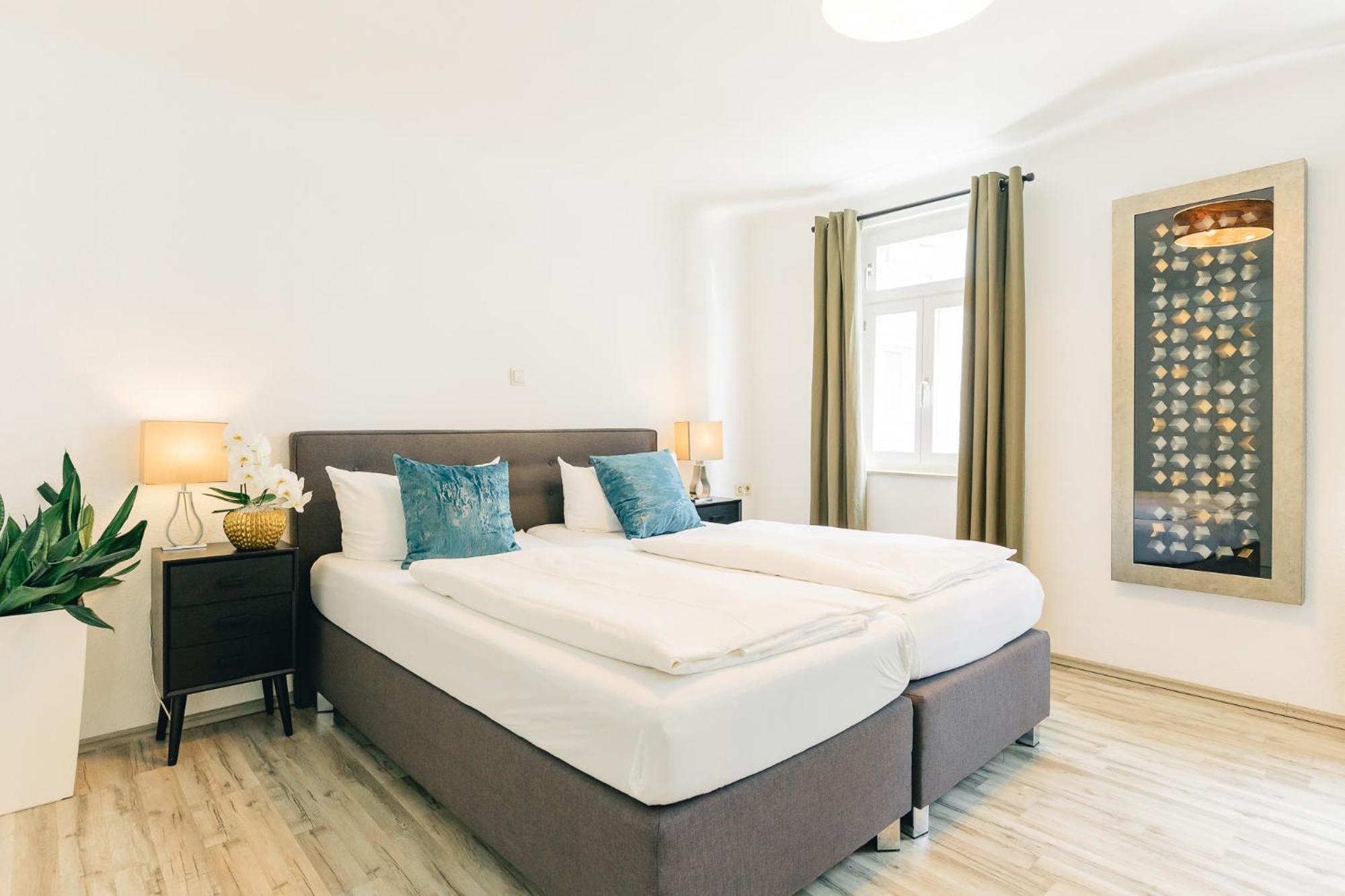 Hotel & Restaurant Rose Бітігайм-Біссінген Екстер'єр фото